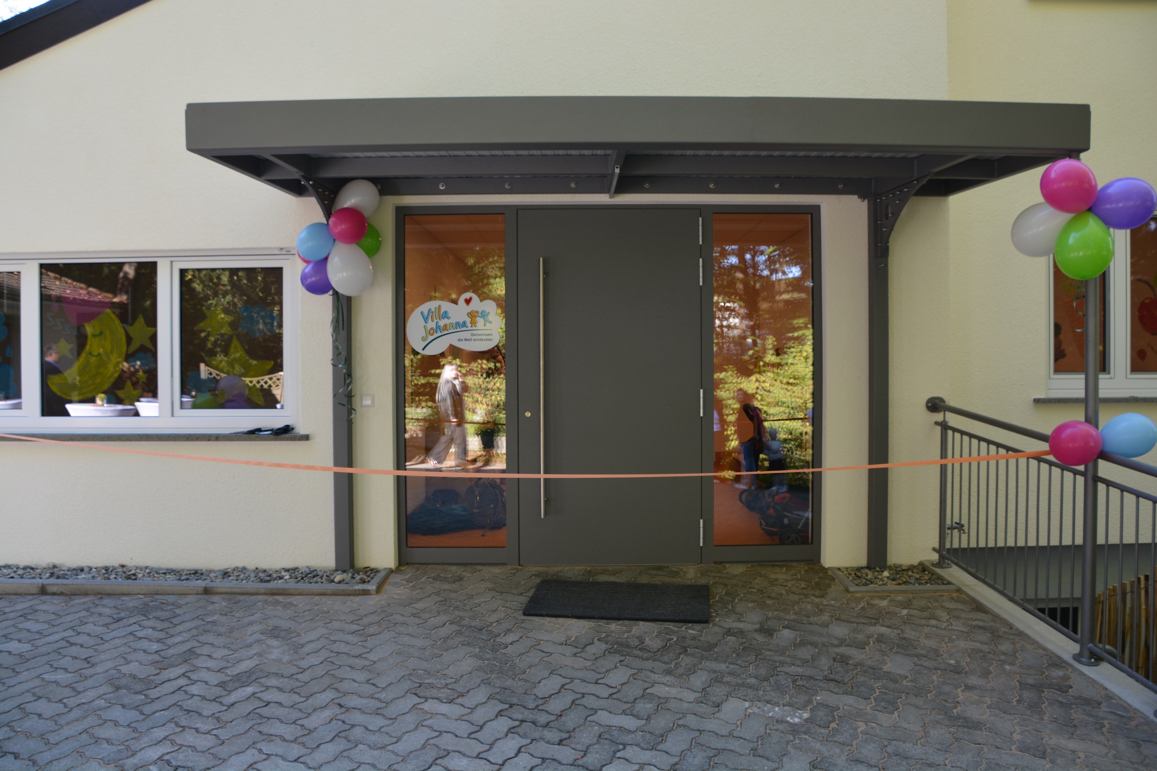 Aus Familiengeschichte wird Zukunft: JRS eröffnet Betriebskita „Villa Johanna“
